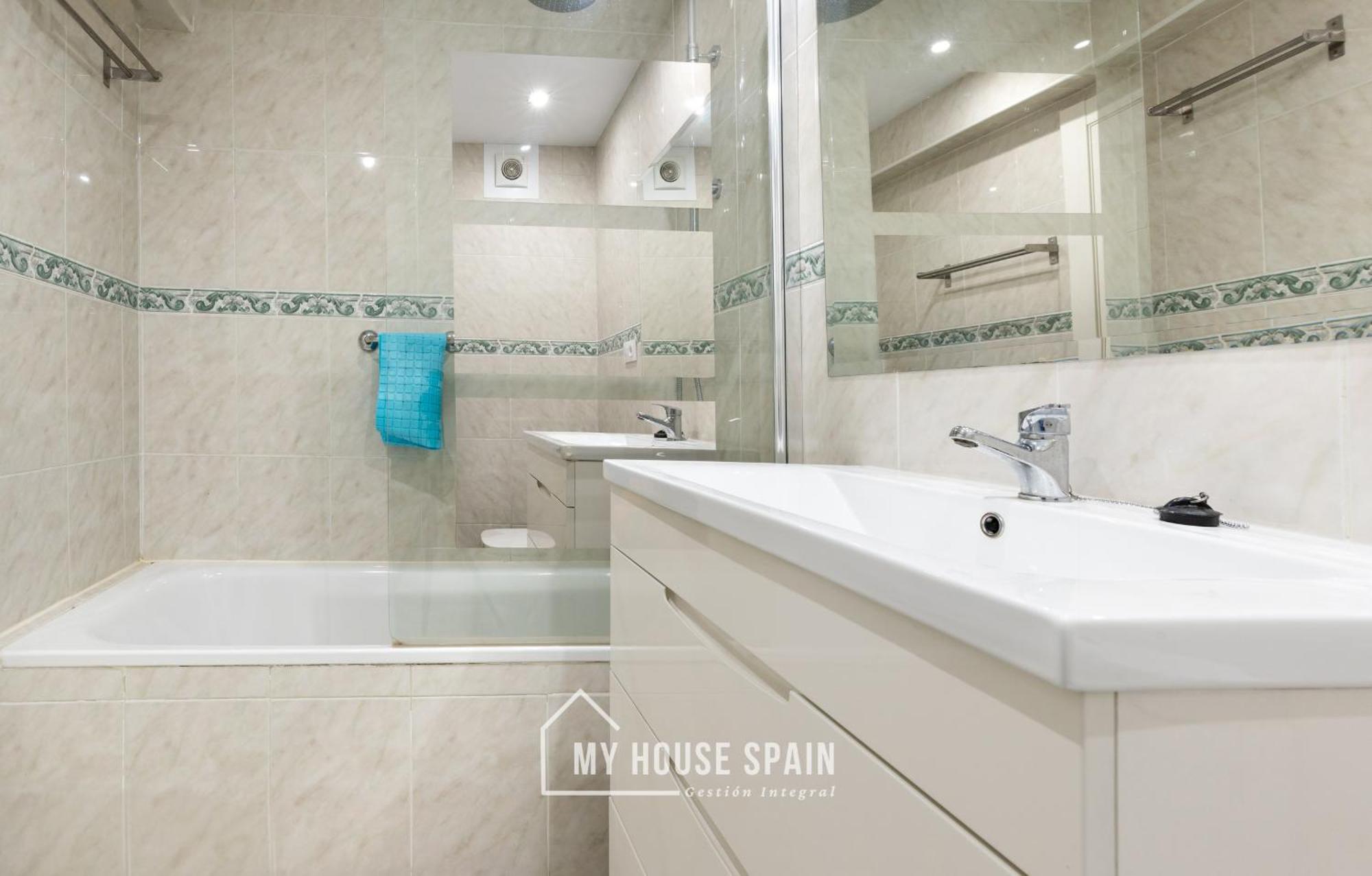 Myhousespain - Radiante Piso Junto A La Playa Appartamento Gijón